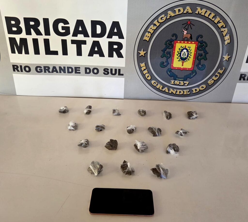 Homem é preso e adolescente é apreendido por tráfico de drogas em Guaporé