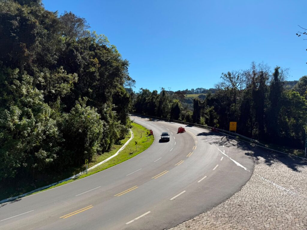 BR-470 segue liberada na Serra das Antas com pontos de pare e siga nesta quarta-feira