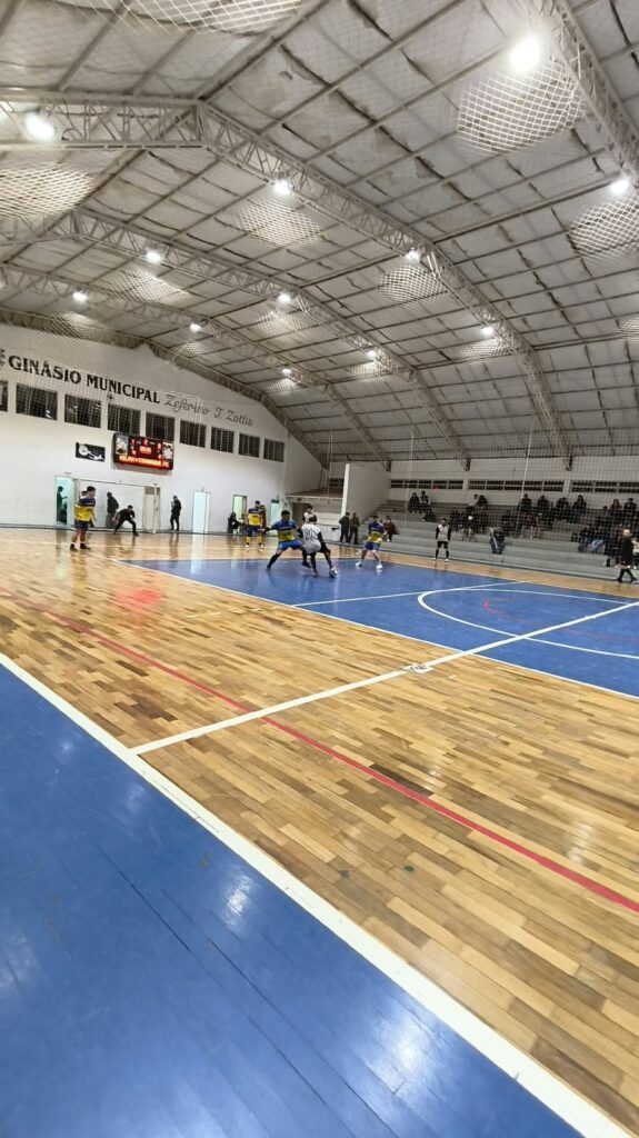 Red Bull, Manchester City e Boleiros vencem na abertura do Municipal de Futsal de Nova Bassano