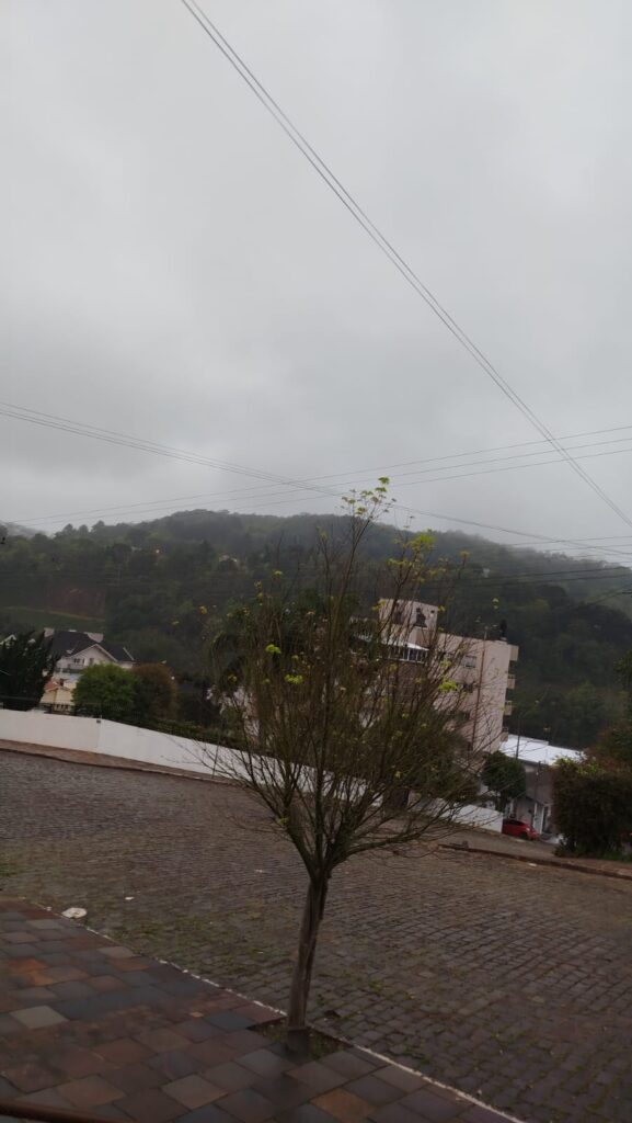 Sexta-feira será de chuva fraca e temperaturas baixas em Nova Bassano
