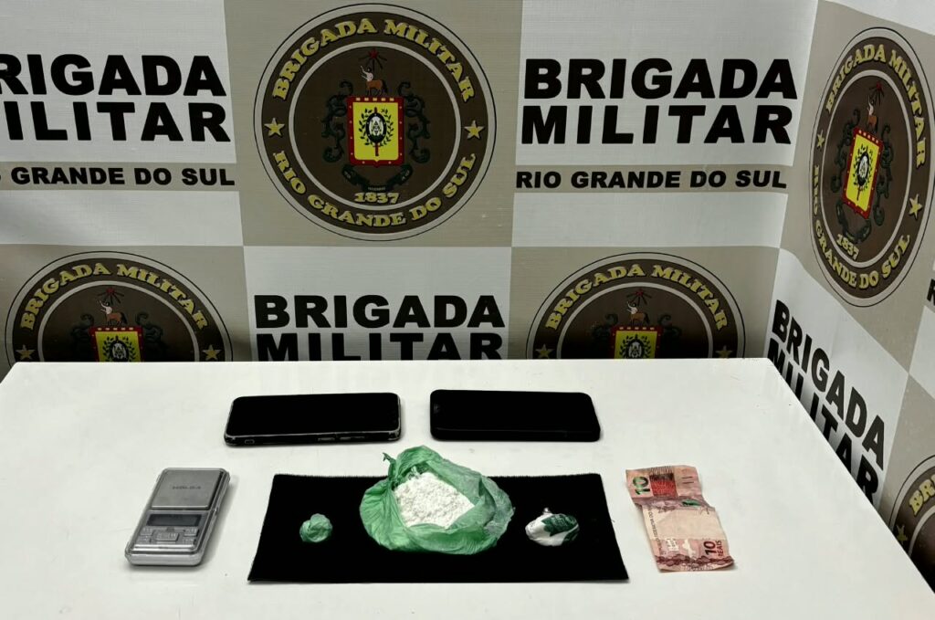 Brigada Militar prende três homens por tráfico de drogas em Serafina Corrêa