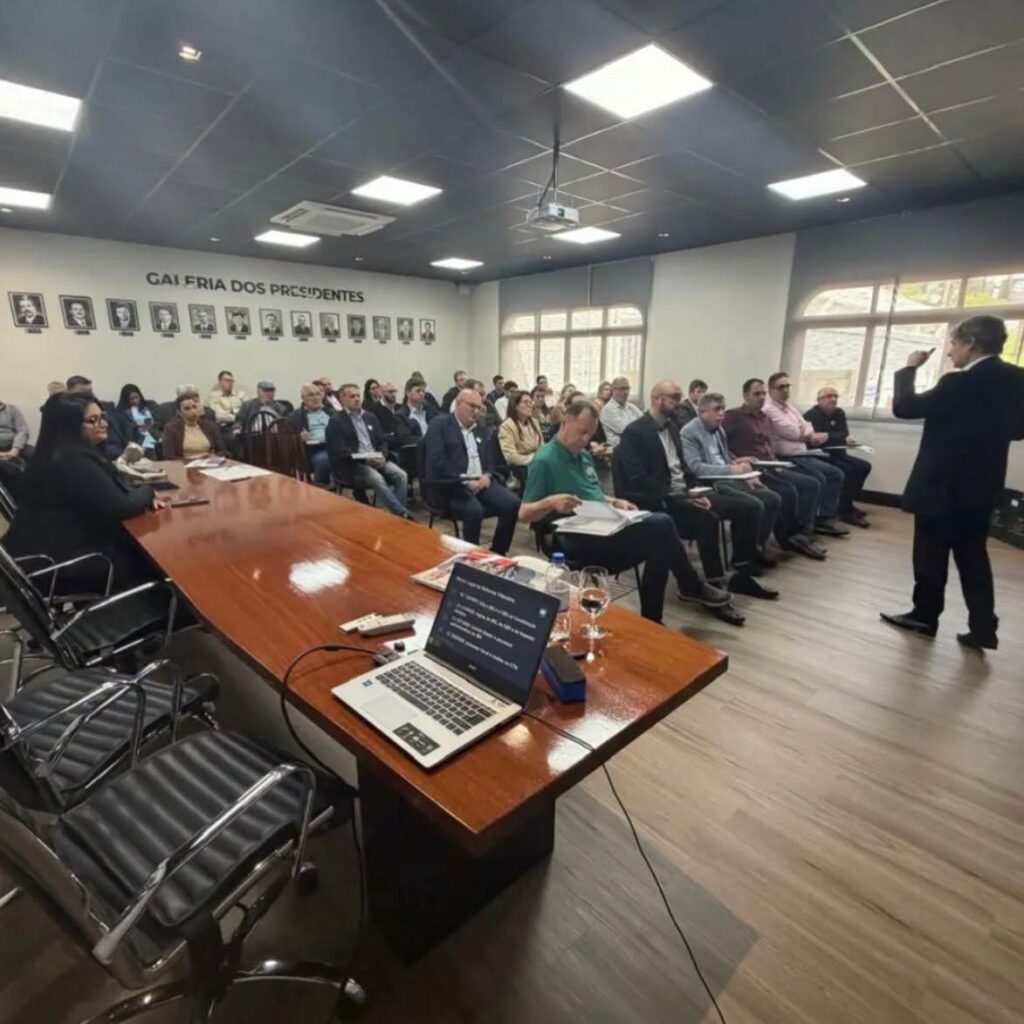 Representantes de Nova Prata participam de reunião da Amesne em São Marcos