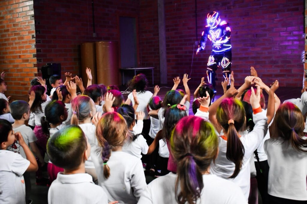 EMEI Favinho de Mel II promove Festa das Cores em Nova Araçá