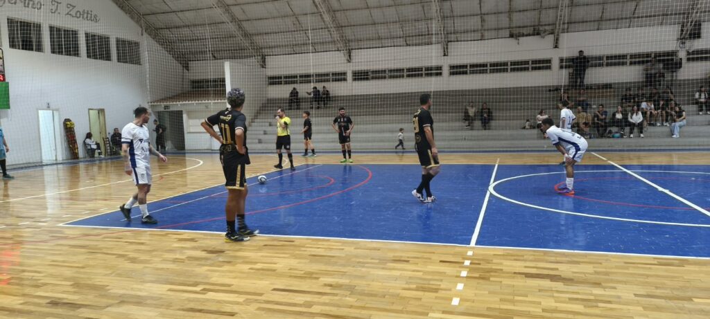 Campeonato Municipal de Futsal de Nova Bassano chega à 12ª rodada nesta sexta-feira