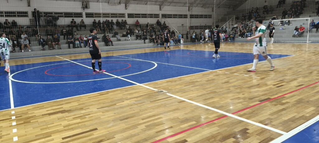 Campeonato Municipal de Futsal de Nova Bassano tem goleadas na 7ª rodada
