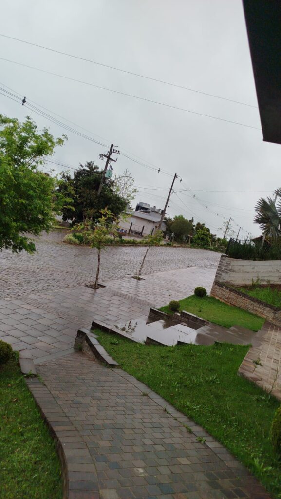Previsão do tempo: sexta-feira terá sol e possibilidade de chuva à noite